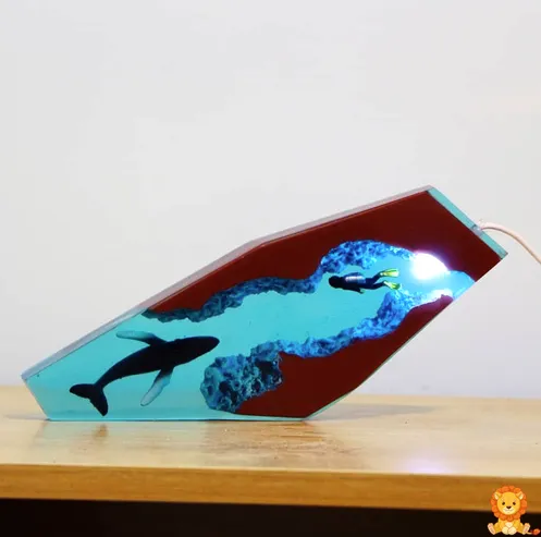 Đèn cá voi nhựa epoxy