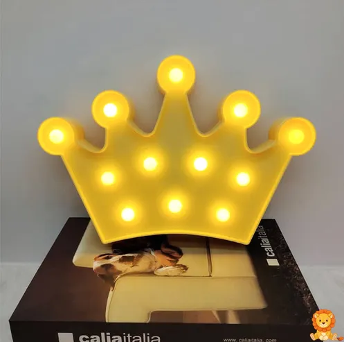 Arany színű, korona alakú 3D LED lámpa, meleg fehér fénnyel, tökéletes éjszakai fény gyerekeknek és felnőtteknek. - View 1