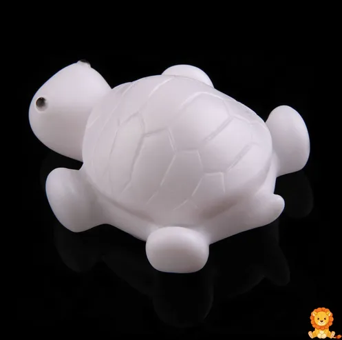 Pequeña luz nocturna en forma de tortuga, proyectando una suave luz cálida, ideal para niños y bebés, perfecta para crear un ambiente relajante y facilitar el sueño. - View 2