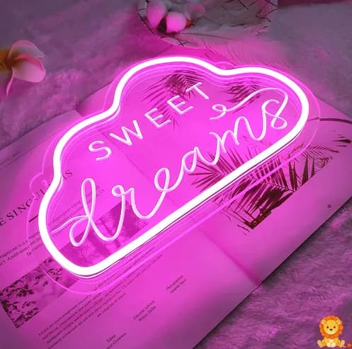 Neon Sky Nattlampe i blått og rosa, lyser opp et mørkt rom med et mykt og beroligende lys. - View 3