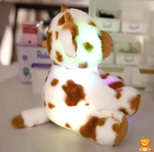 Veilleuse peluche adorable vache, disponible en marron et noir, en tailles S et M, avec une lumière douce et apaisante, parfaite pour les enfants. - View 4