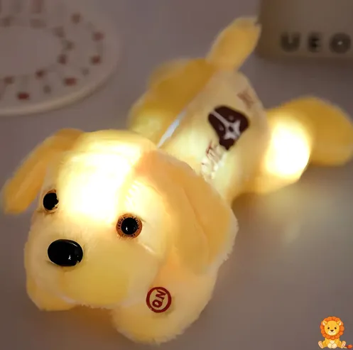 白くてふわふわのぬいぐるみ犬のナイトライト。優しい光を放ち、子供部屋に最適な安全な素材を使用。夜間の安心感と快適な睡眠を提供します。 - View 6