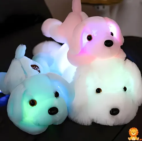 白くてふわふわのぬいぐるみ犬のナイトライト。優しい光を放ち、子供部屋に最適な安全な素材を使用。夜間の安心感と快適な睡眠を提供します。 - View 3